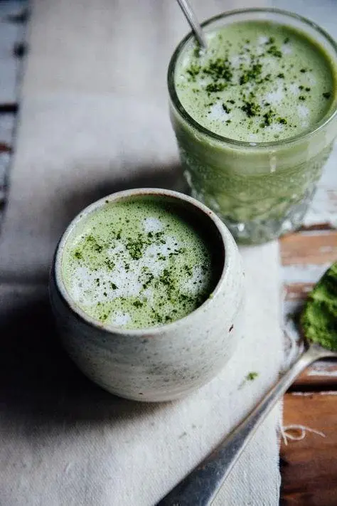 Matcha - zielona herbata w proszku: Właściwości i sposób parzenia