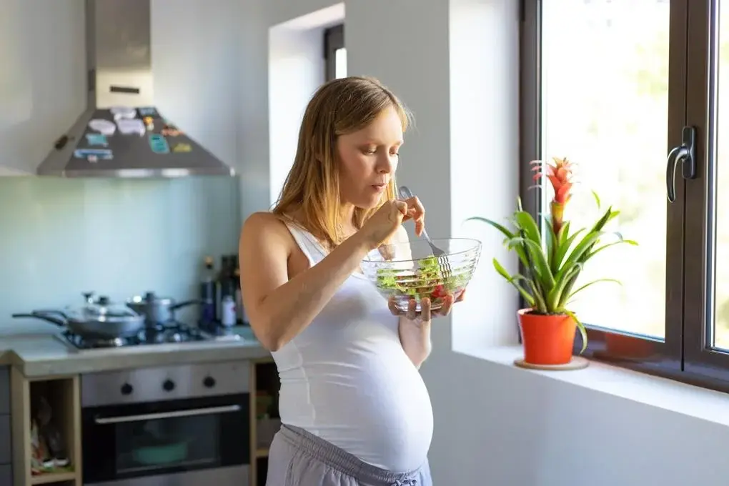 Dieta kobiety ciężarnej - co najlepiej jeść?