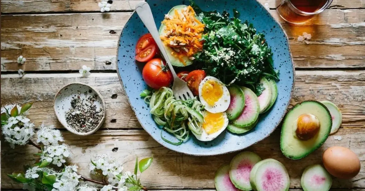 Dieta przy nadciśnieniu. Produkty, które warto spożywać, aby obniżyć ciśnienie