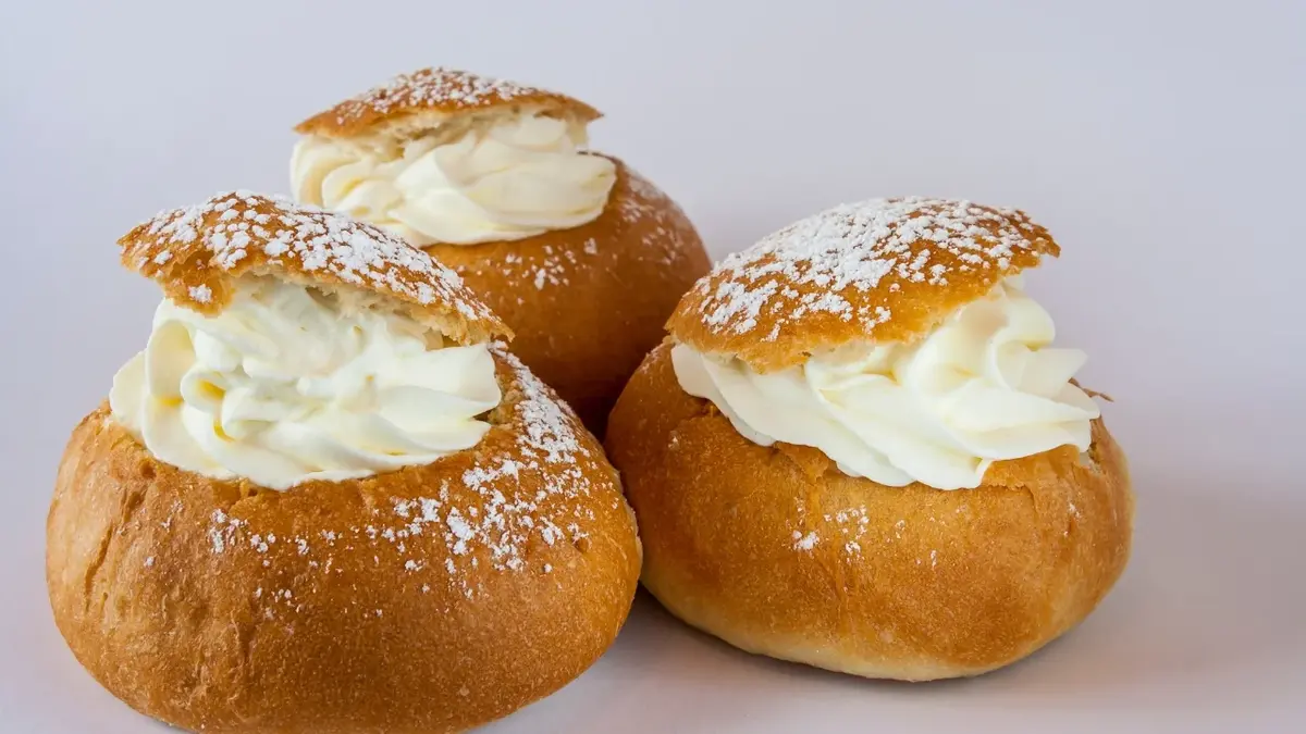 Semla z bitą śmietana 