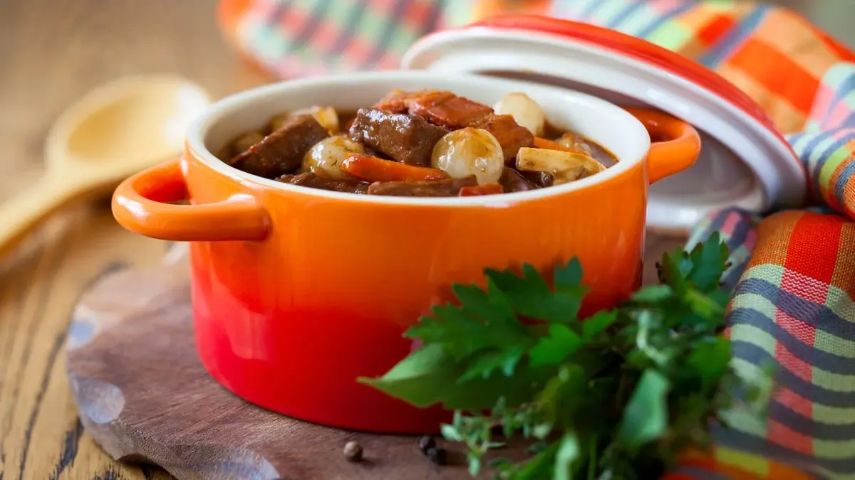 Boeuf bourguignon w garnku 