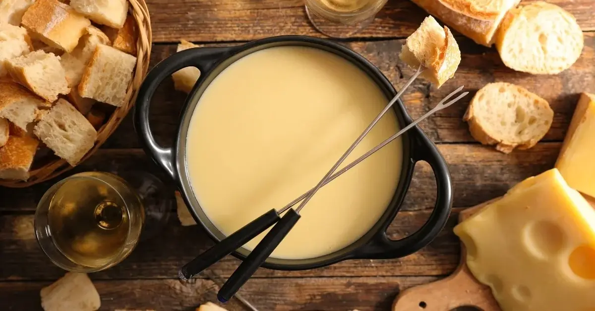 Główne zdjęcie - Fondue serowe: Szwajcarski HIT!